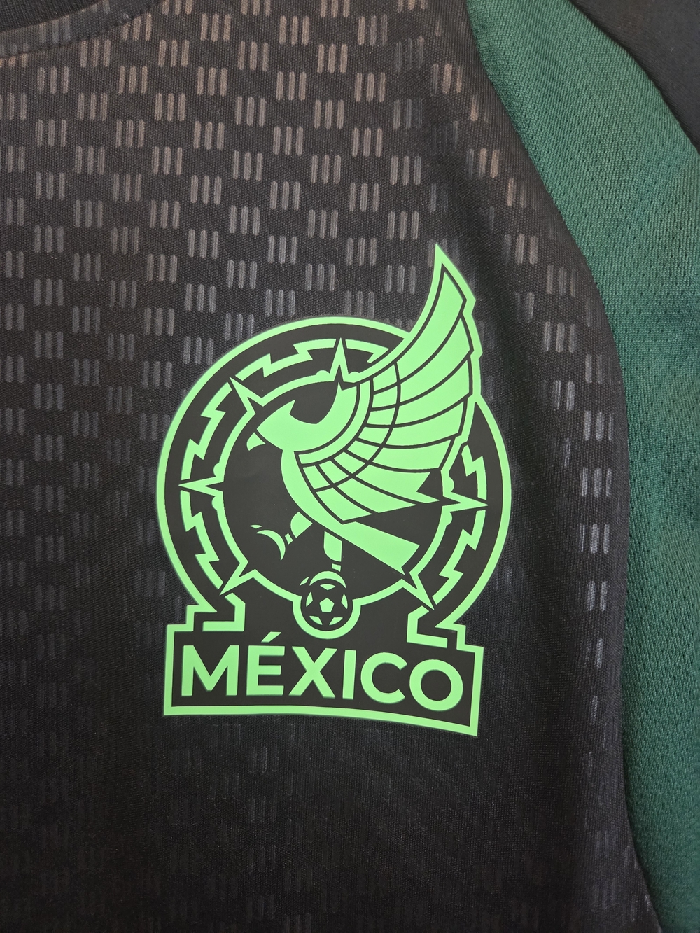 Mexico Training Soccer Jersey - Picture 2 of 7